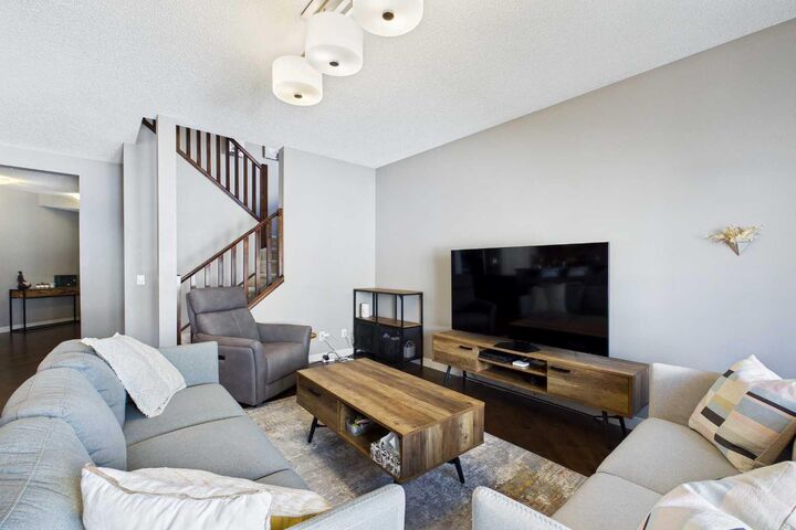 Property Photo:  163 Panamount Circle NW  AB T3K 0G9 