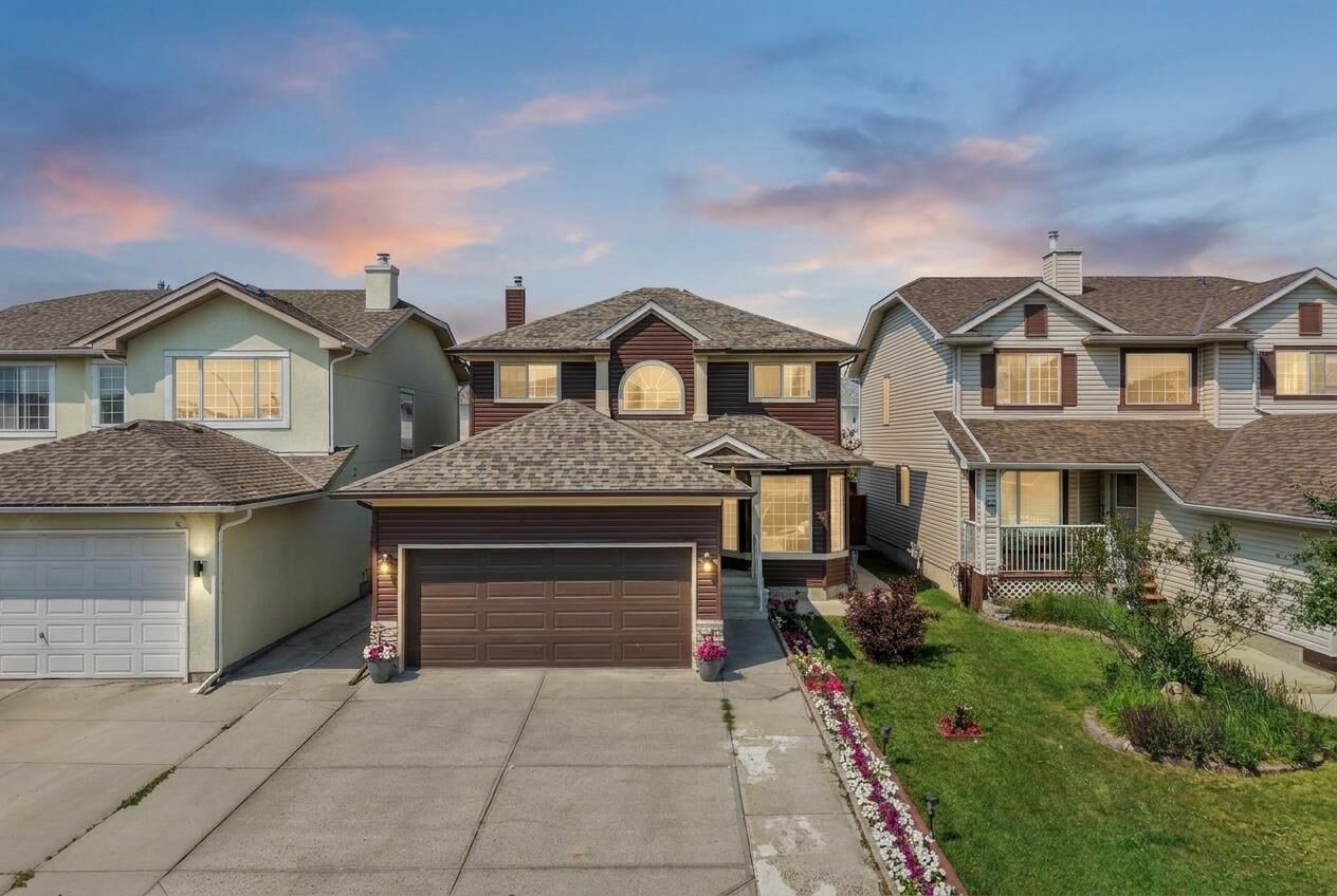 Property Photo:  47 Coral Springs Close NE  AB T3J 3S4 