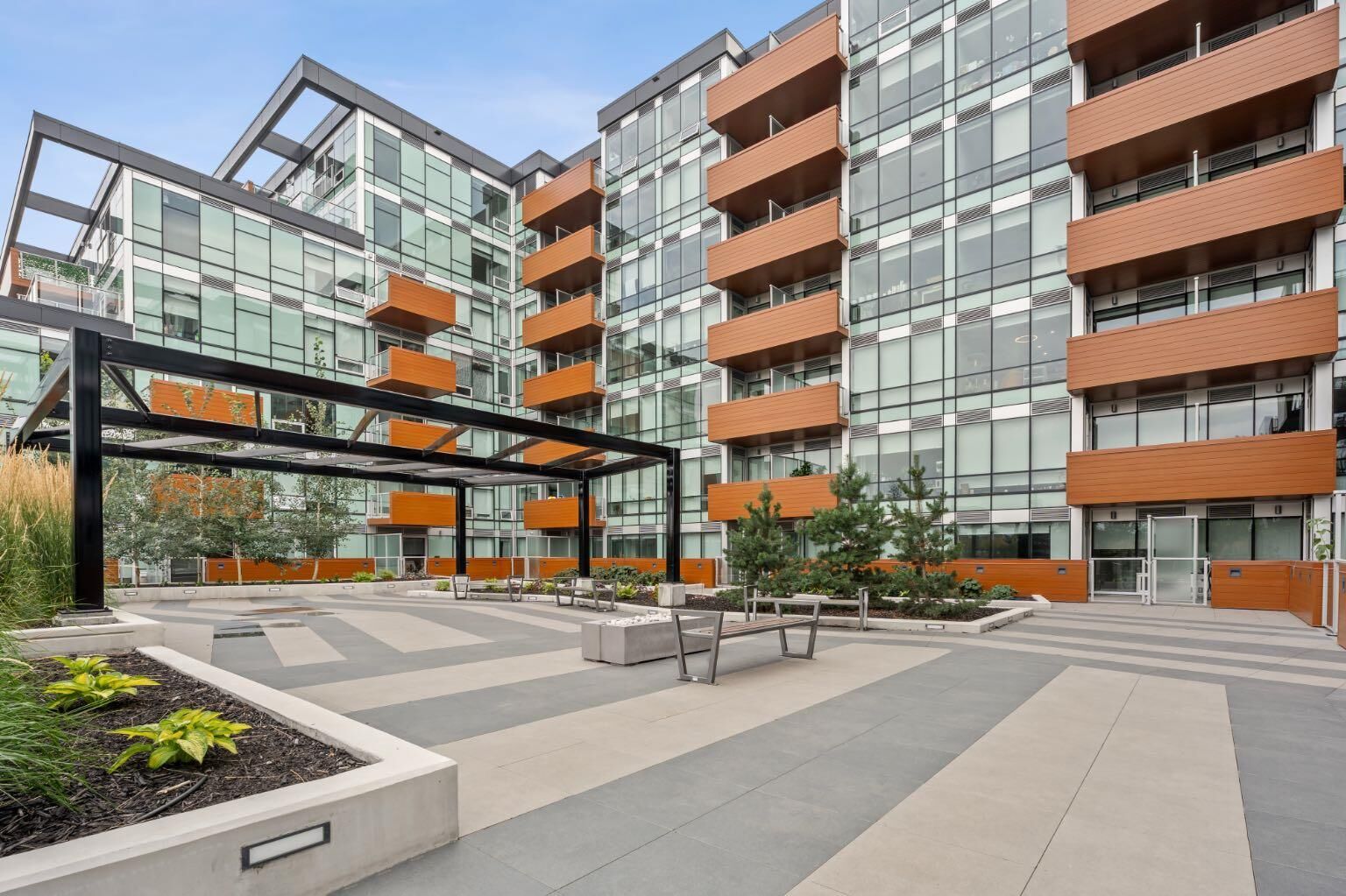 Property Photo:  110 18A Street NW 502  AB T2N 5G5 