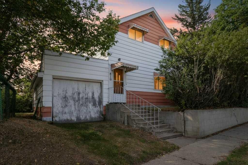 Property Photo:  410 King Street  AB T0M 0Y0 