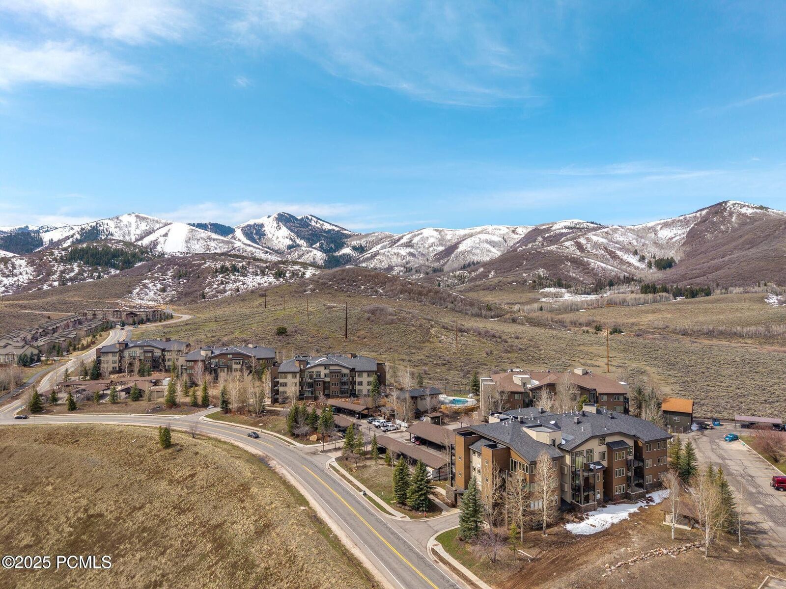 Property Photo: 6785 N 2200 Apt 206 UT 84098
