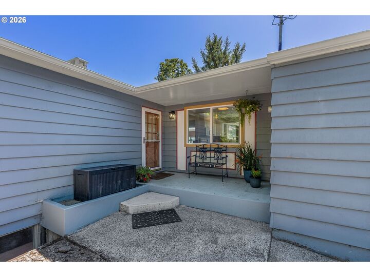 Property Photo: 600 NW Gropper Rd WA 98648