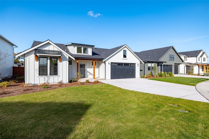 Property Photo:  640  Legacy Way  WA 98284 