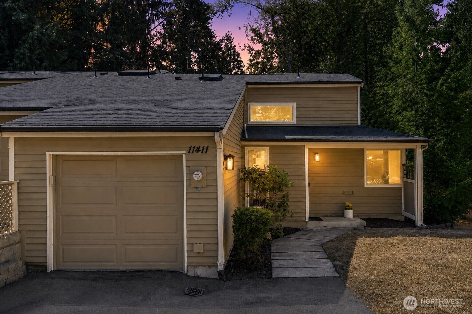 Property Photo: 11411 102nd Court NE WA 98033