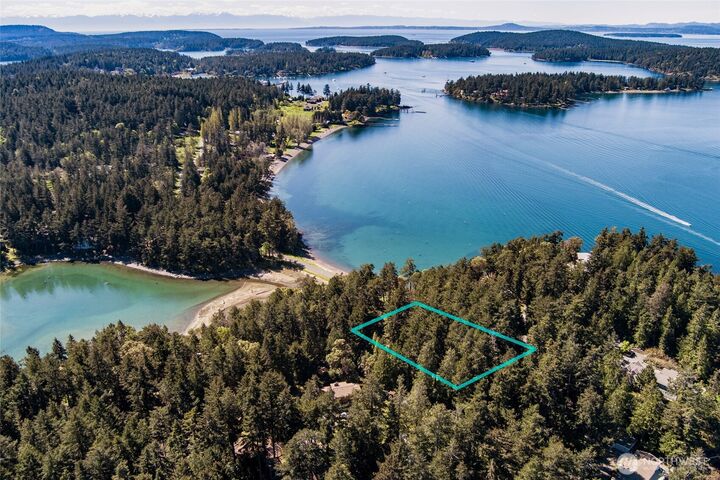 Property Photo:  40  Brooks Lane  WA 98250 