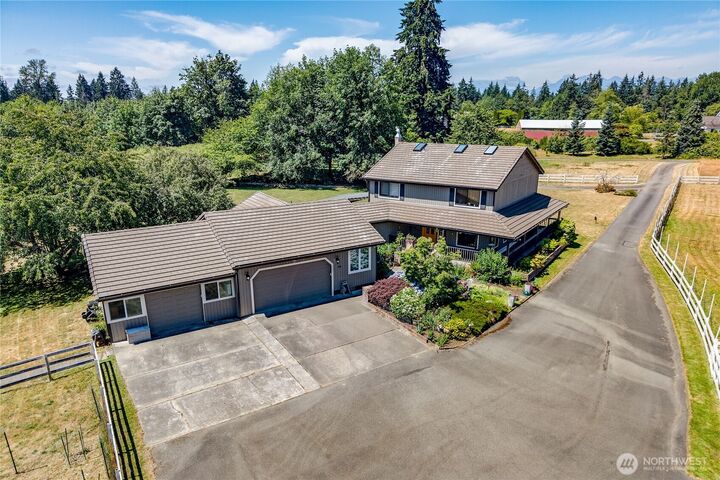 Property Photo:  1305 NW Mountain View Road  WA 98383 