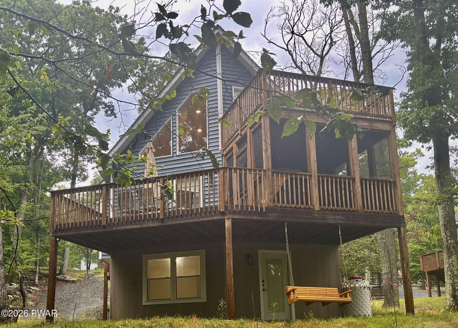 Property Photo:  1015 Ski Bluff Terrace  PA 18436 