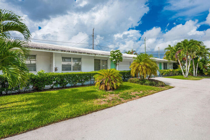Property Photo:  722 Ridge Road 2  FL 33462 