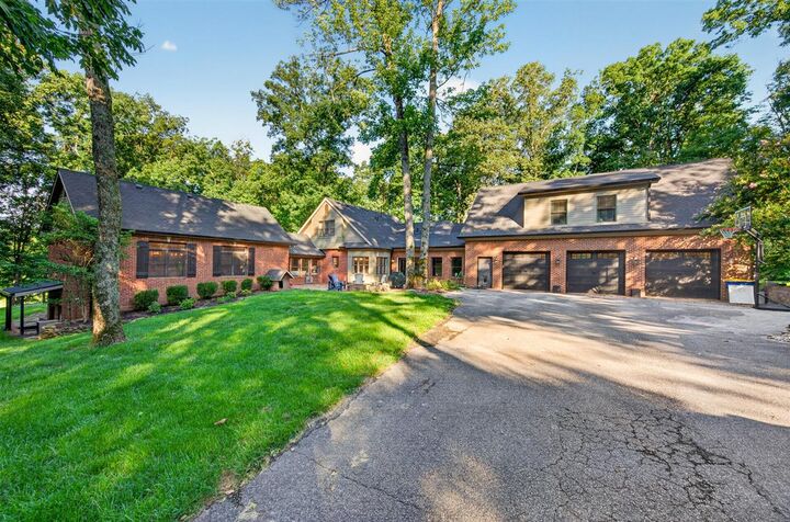 Property Photo: 848 S Hewitt Road KY 42103
