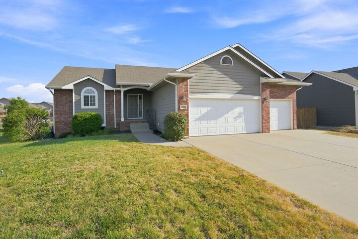 Property Photo: 11306 E Donegal KS 67206