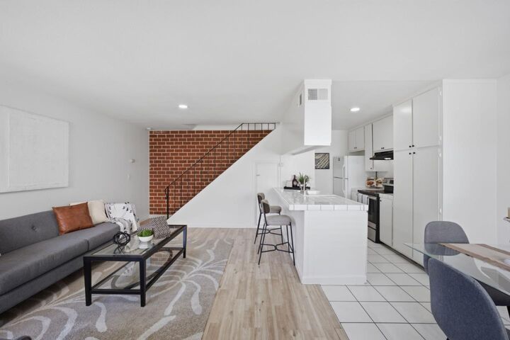 Property Photo:  811 North Capitol Avenue 3  CA 95133 