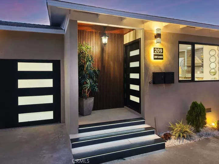 Property Photo:  209 N Dahlia Drive  CA 92801 