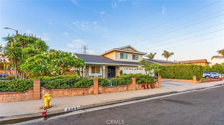 Property Photo:  8505 Arma Street  CA 90660 