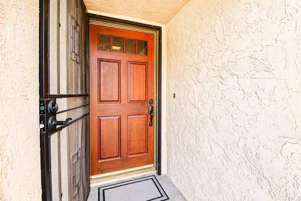 Property Photo:  7220 Park Ridge Boulevard 104  CA 92120 