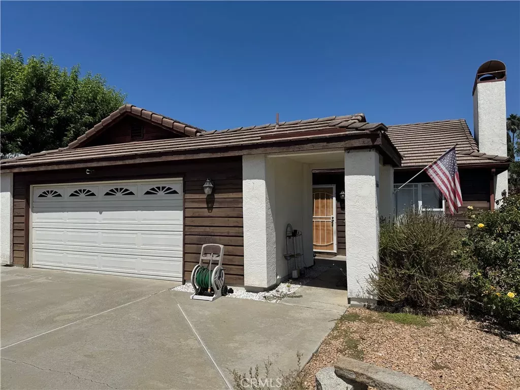 Property Photo:  1666 Appaloosa  CA 92057 