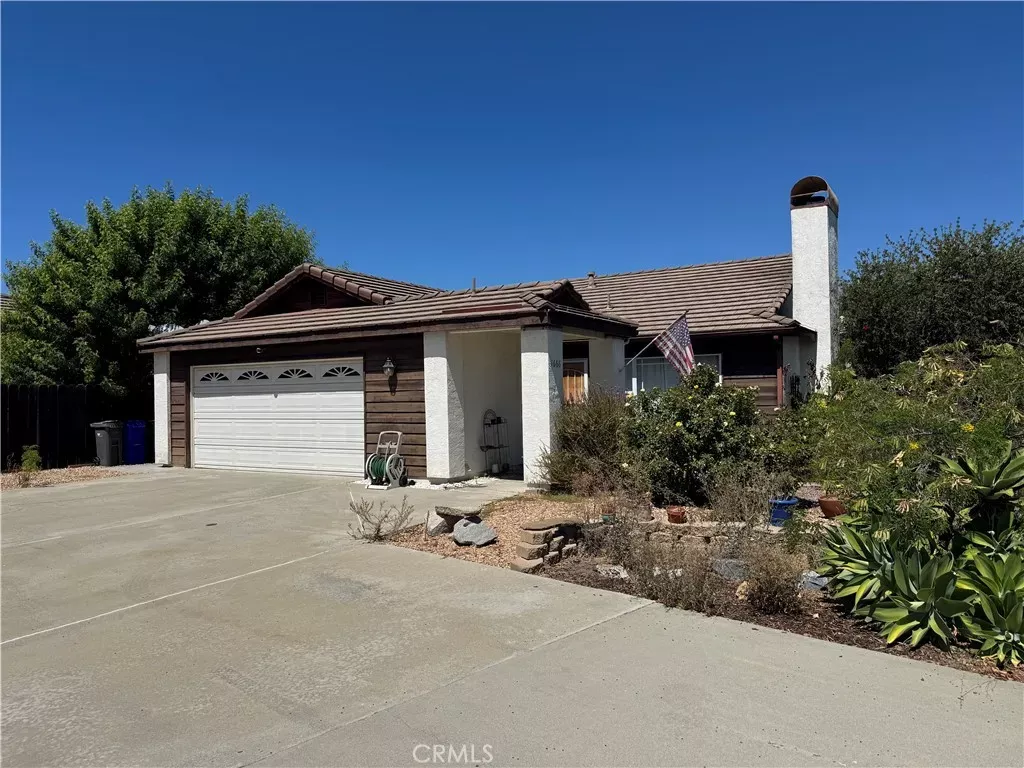 Property Photo:  1666 Appaloosa  CA 92057 