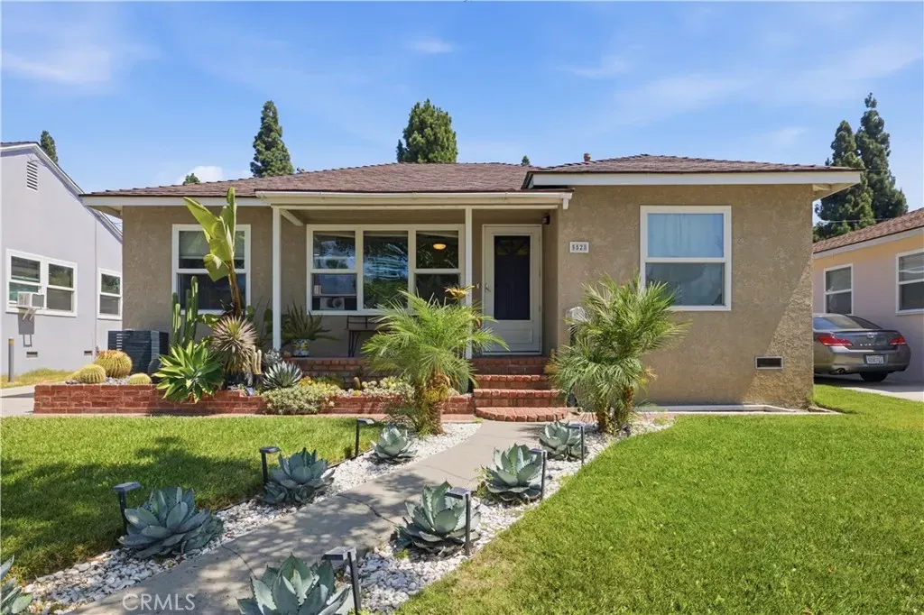 Property Photo:  5528 Briercrest  CA 90713 