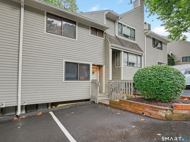 Property Photo: 110 Sunrise Hill Road 110 CT 06851