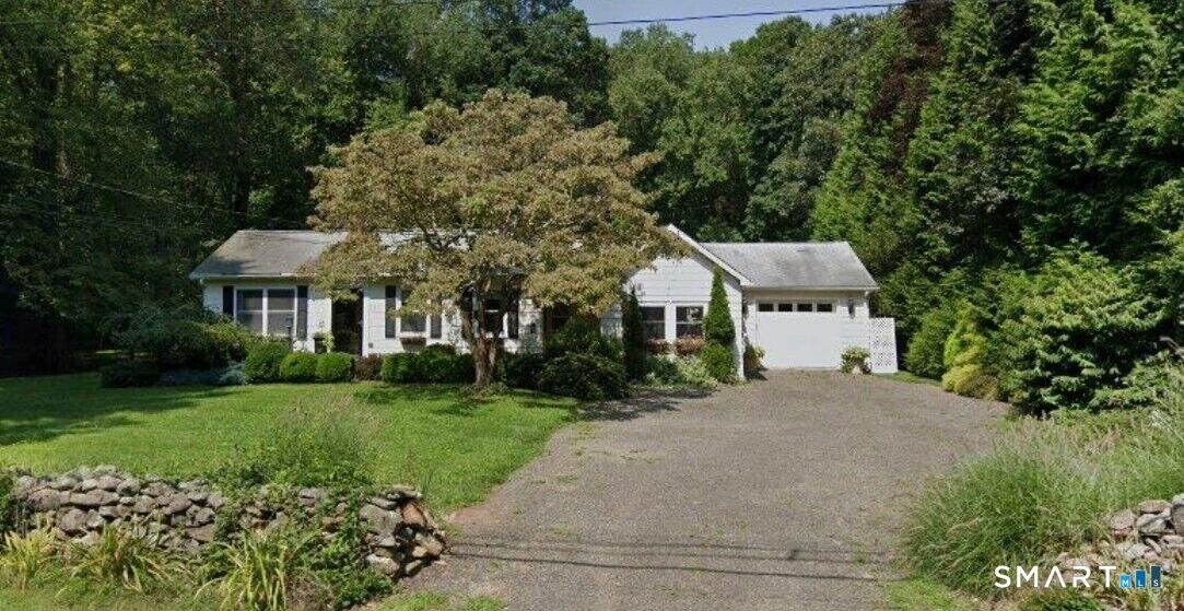 Property Photo:  230 Nut Plains Road  CT 06437 