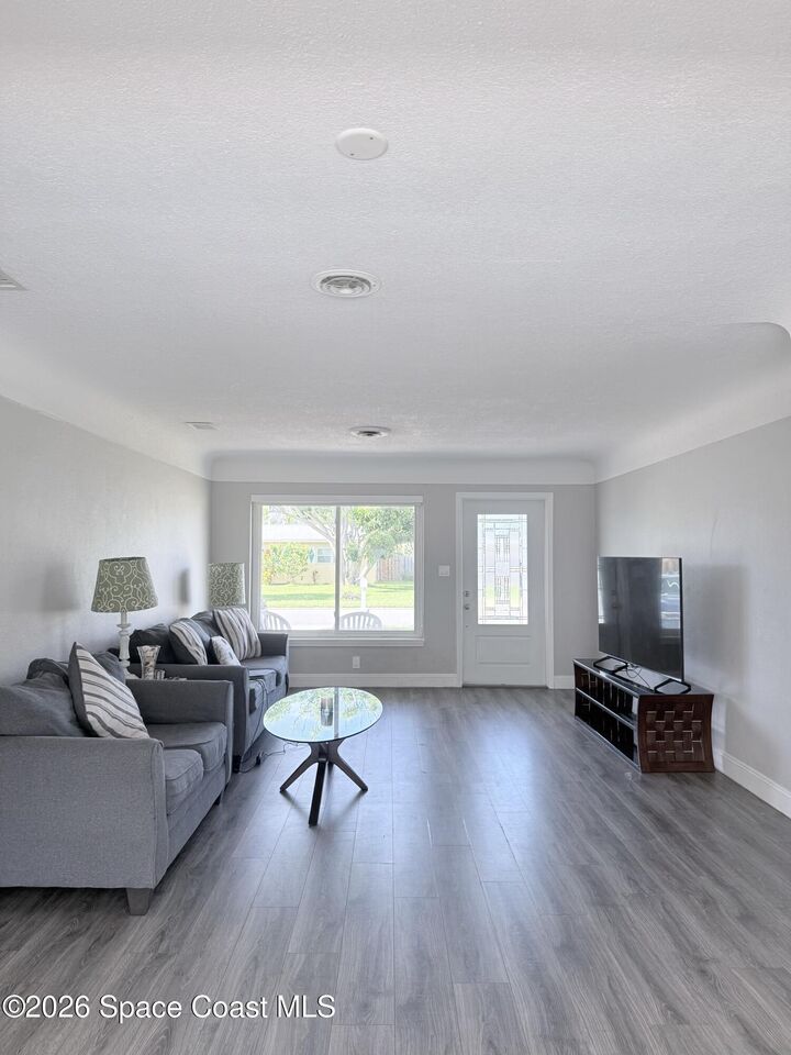 Property Photo:  202 SE 1st Street  FL 32937 