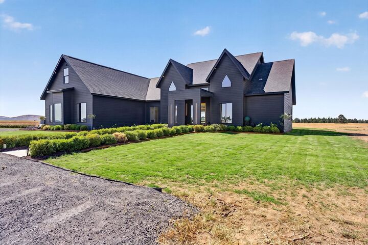 Property Photo: 3772 S Brooks Rd WA 99022