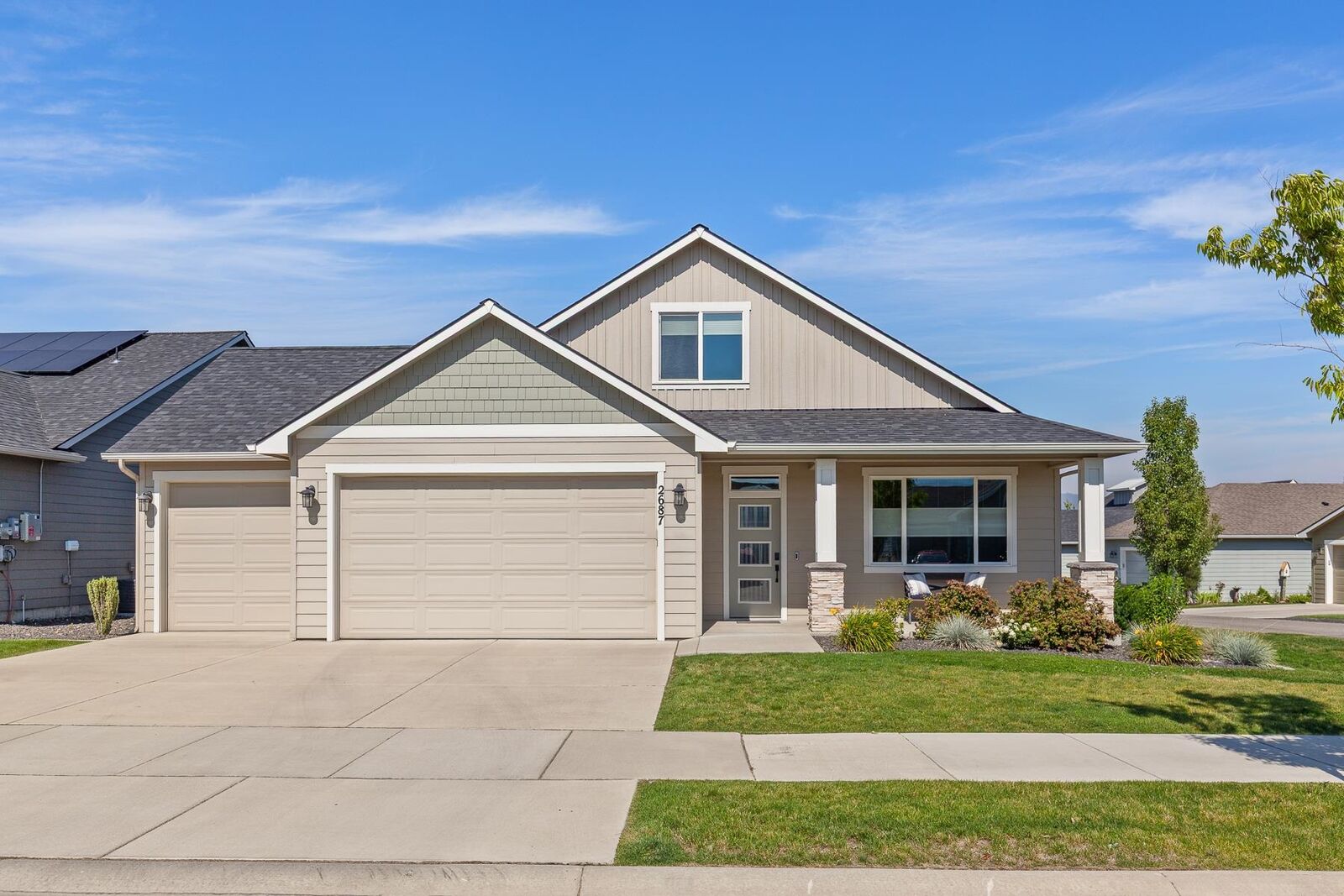 Property Photo:  2687 N Heton Ln  WA 99019 