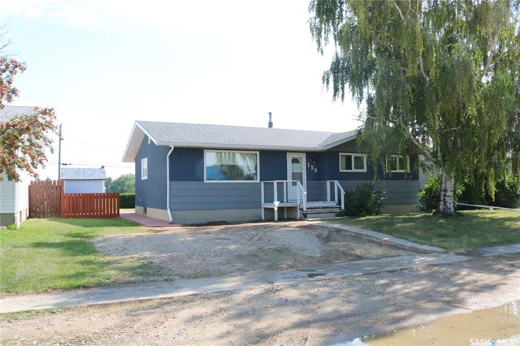 Property Photo:  156 Sylvite Crescent  SK S0K 0C0 