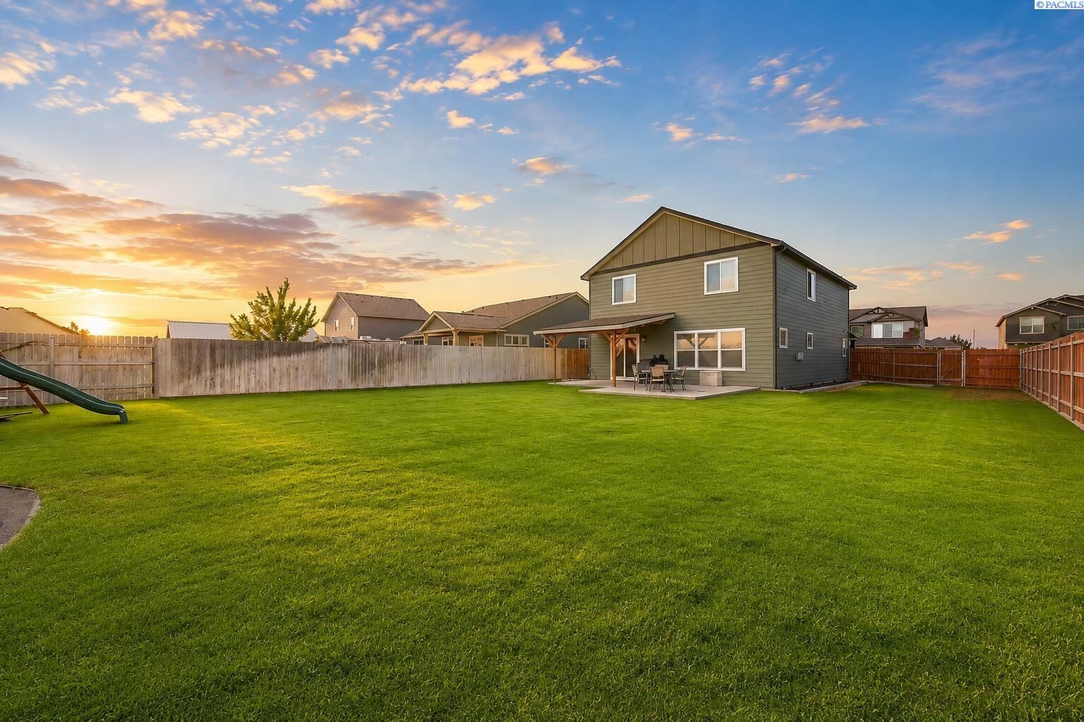 Property Photo: 3815 Atlanta Lane WA 99301-8591