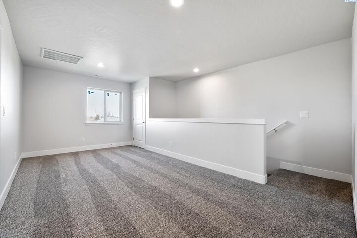 Property Photo: 4222 Road 114 WA 99301