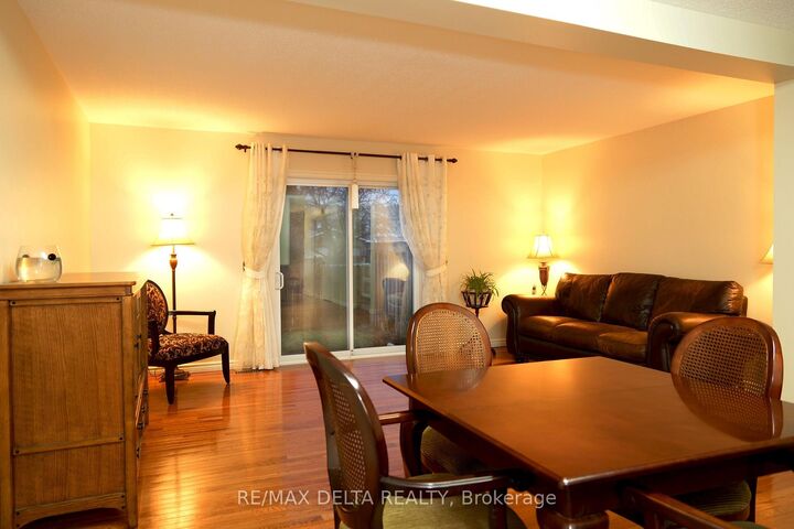 Property Photo:  341 Kennedy Lane E  ON K1E 3P3 