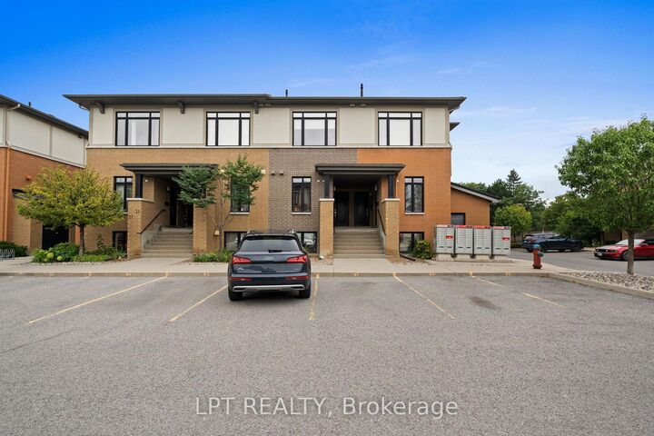 Property Photo:  21 Bergeron Private  ON K1C 0C2 
