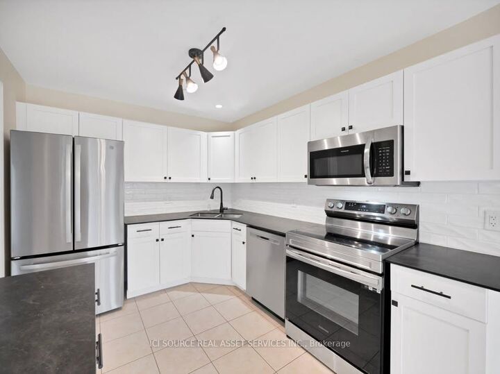 Property Photo:  174 McBride Avenue  ON L2S 4E3 