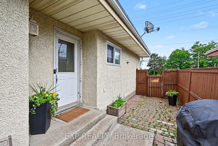 Property Photo:  2385 Walkley Road  ON K1G 3H1 