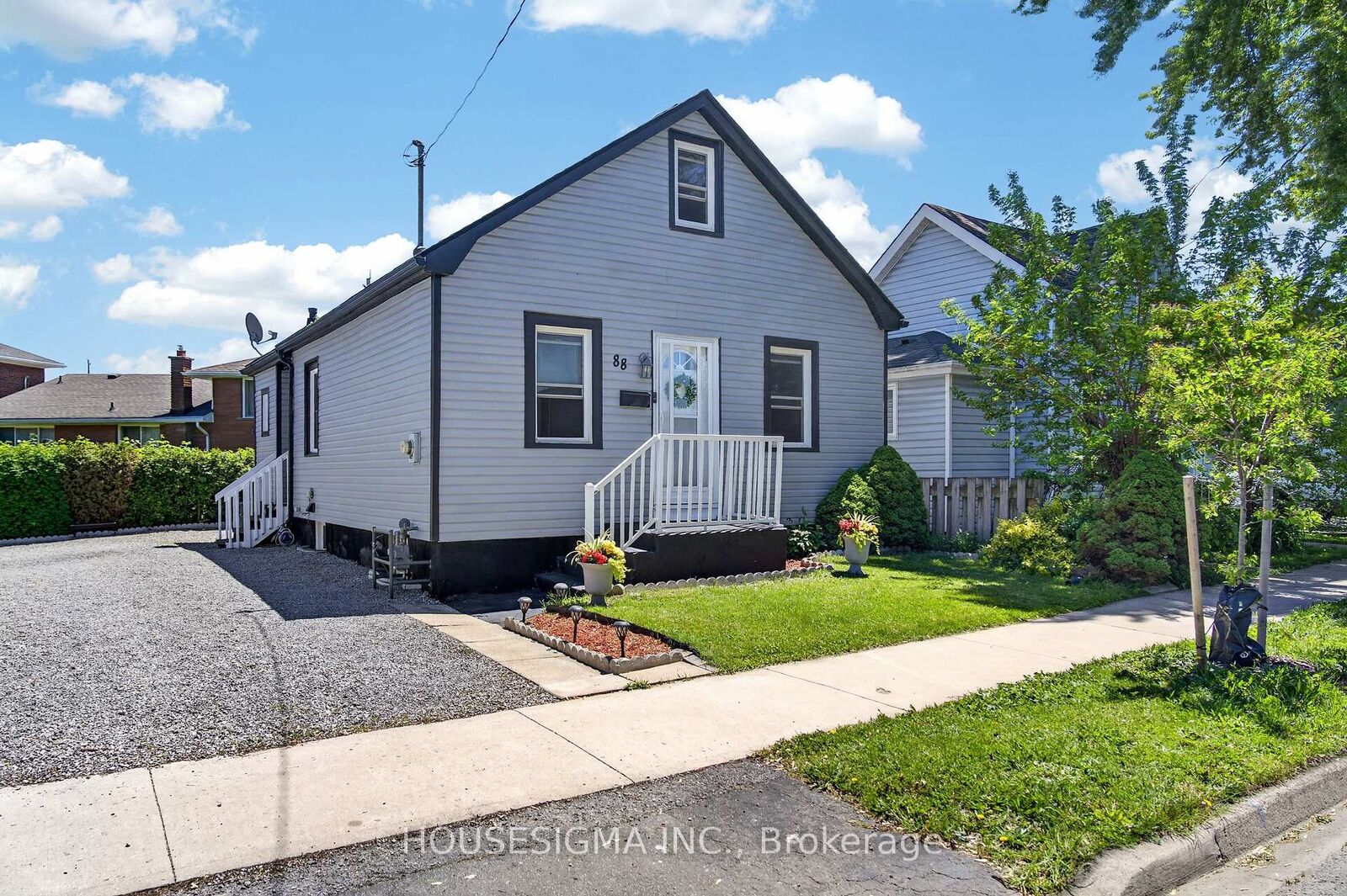 Property Photo:  88 Page Street  ON L2R 4A9 