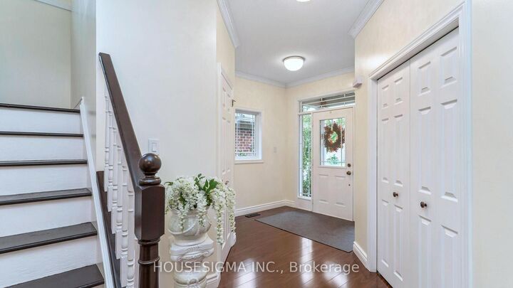 Property Photo:  1389 Pleasantview Drive  ON N5X 4P8 