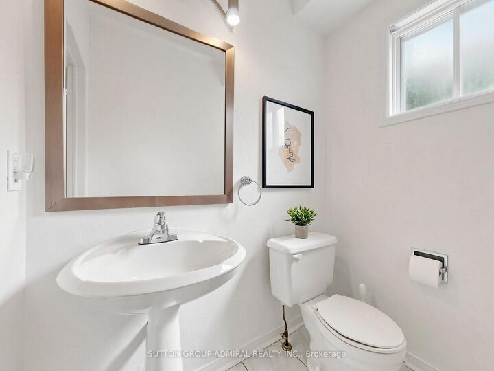 Property Photo:  48 Glenbury Drive  ON L4J 7X5 