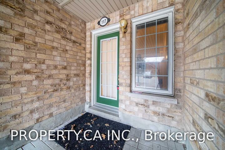 Property Photo:  42 Pinery Trail 117  ON M1B 6H9 