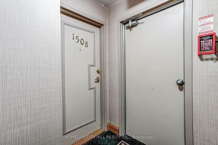 Property Photo:  10 Martha Eaton Way 1508  ON M6M 5B3 