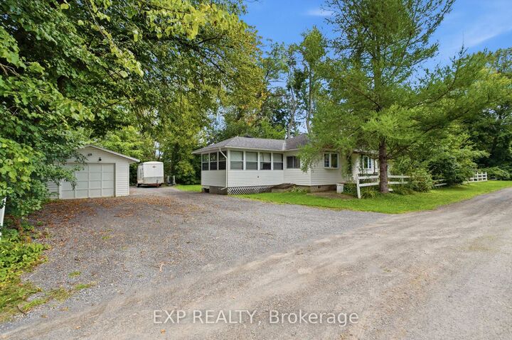 Property Photo:  144 Ruth Street  ON K7C 0C4 