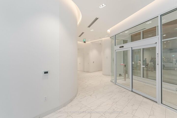 Property Photo:  238 Simcoe Street 802  ON M5T 0E2 
