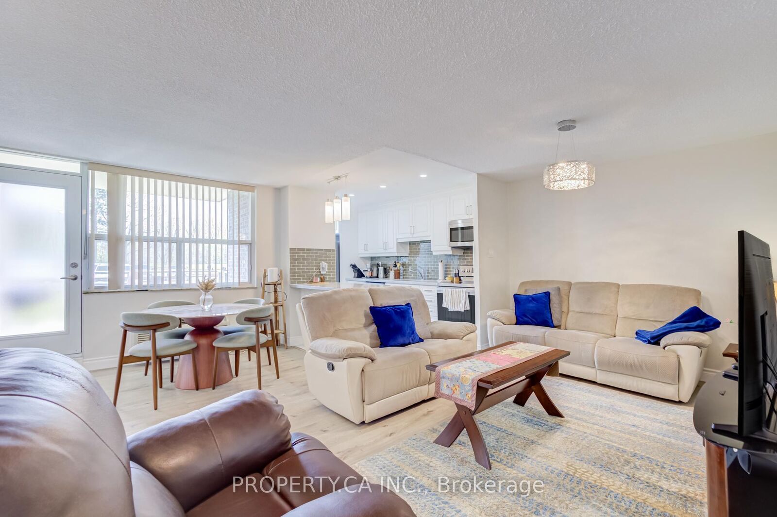 Property Photo:  966 Inverhouse Drive 109  ON L5J 4B6 