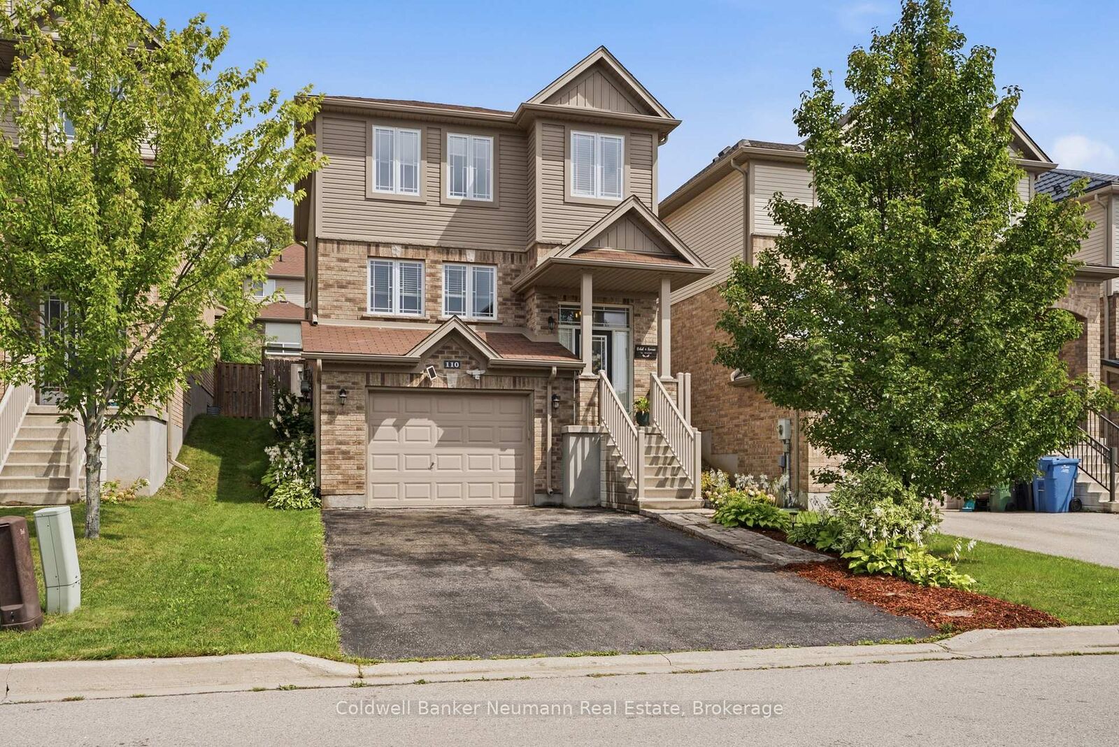 Property Photo:  110 Oakes Crescent  ON N1E 0J5 