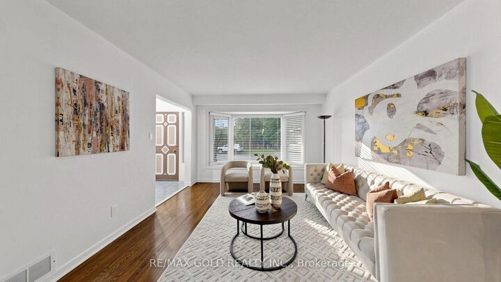 Property Photo:  146 Oakmeadow Boulevard  ON M1E 4H3 