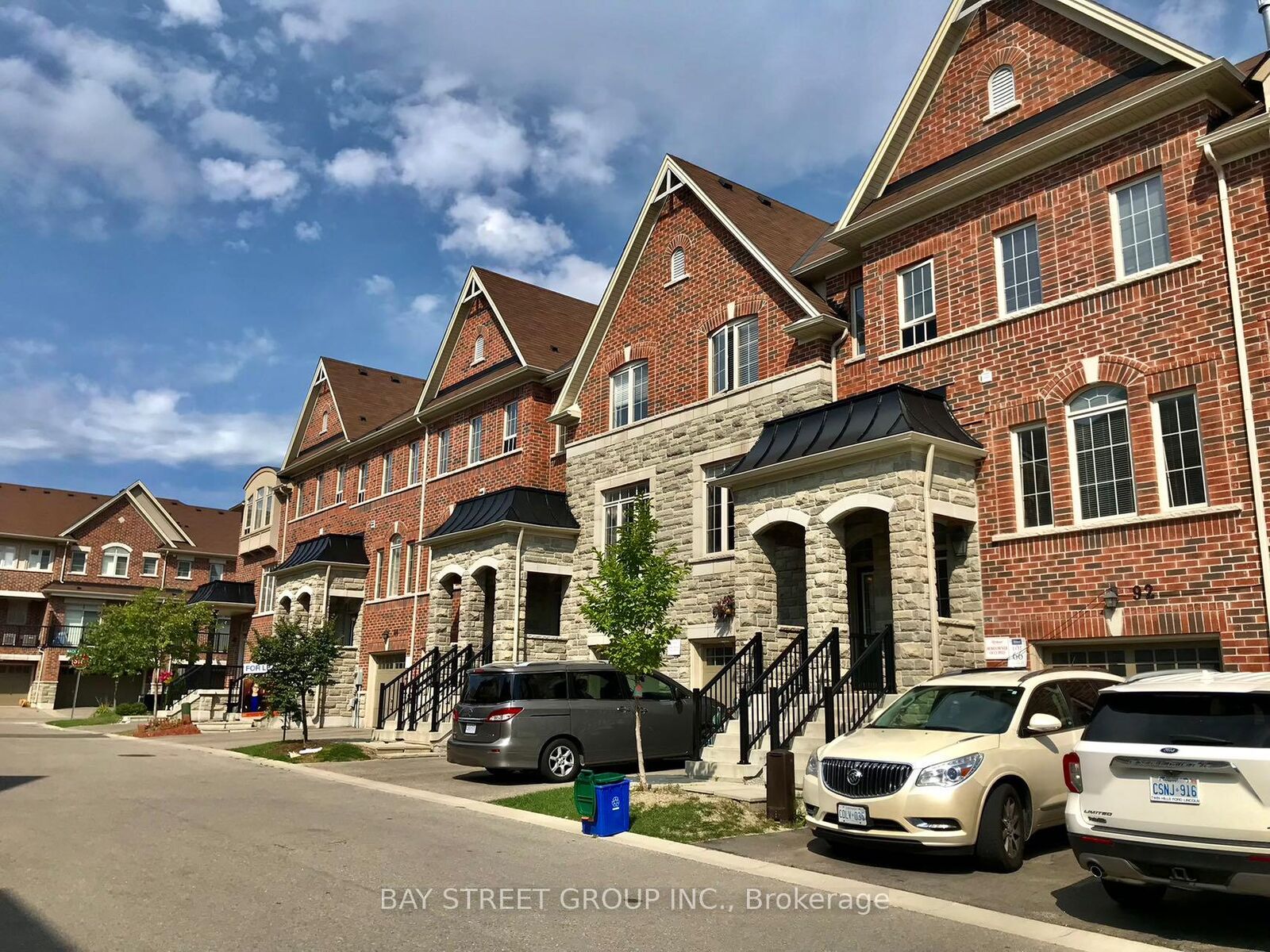 Property Photo:  86 Mack Clement Lane  ON L4S 0G2 
