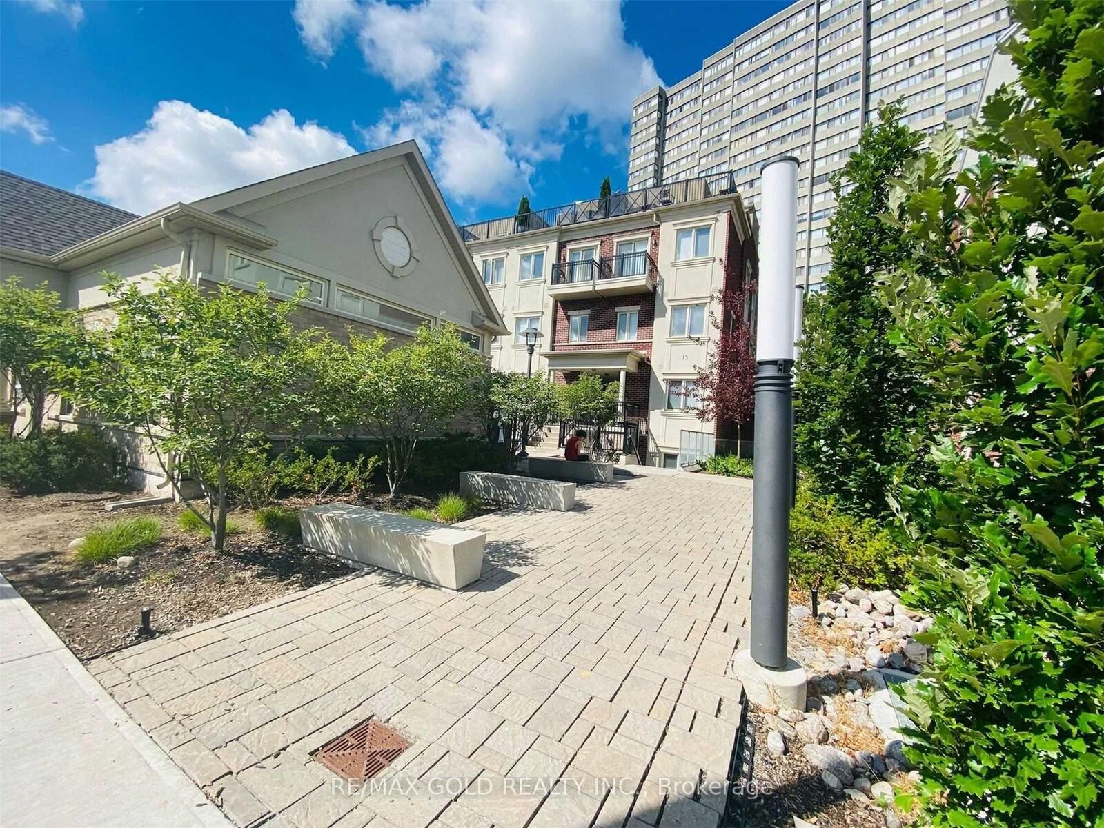 Property Photo:  15 Coneflower Crescent 114  ON M2R 0A5 
