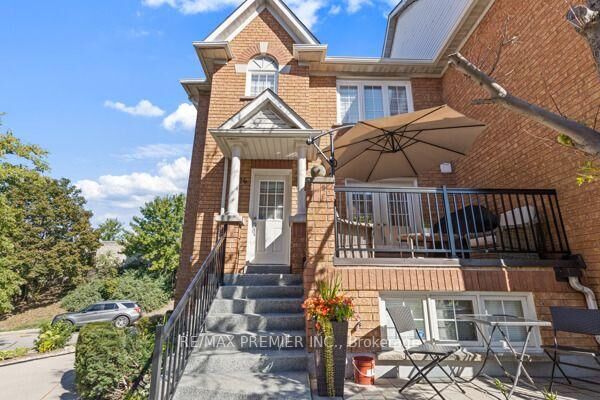 Property Photo:  116 Rory Road 8  ON M6L 3G1 