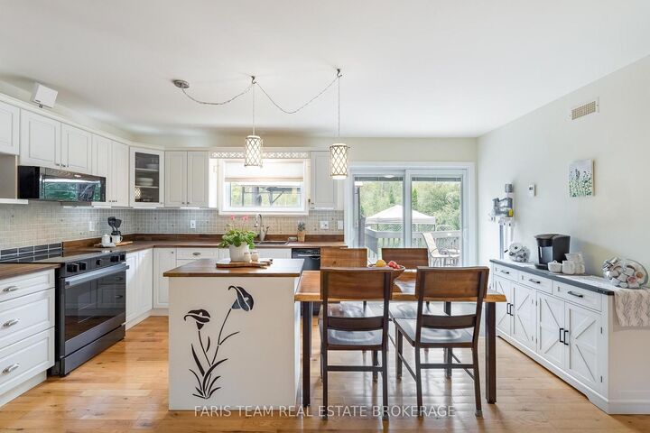 Property Photo:  2151 Fairgrounds Road  ON L0K 2B0 