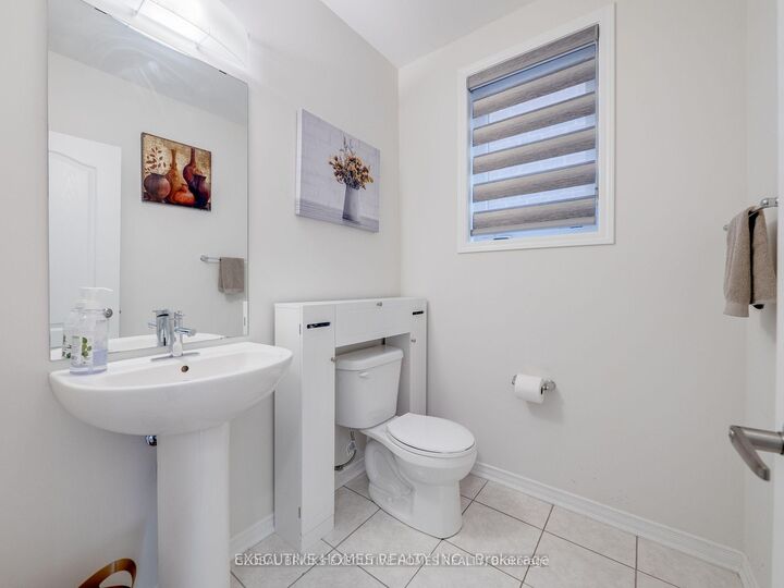 Property Photo:  26 Lillian Way  ON N3W 2G9 