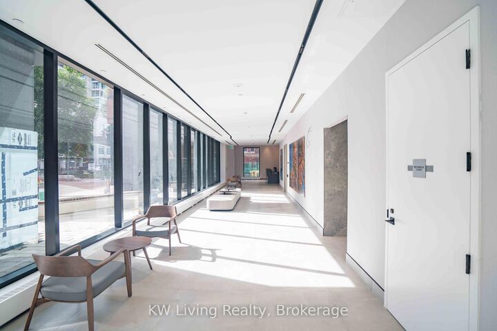 Property Photo:  609 Sherbourne Street 3007  ON M4X 0A4 