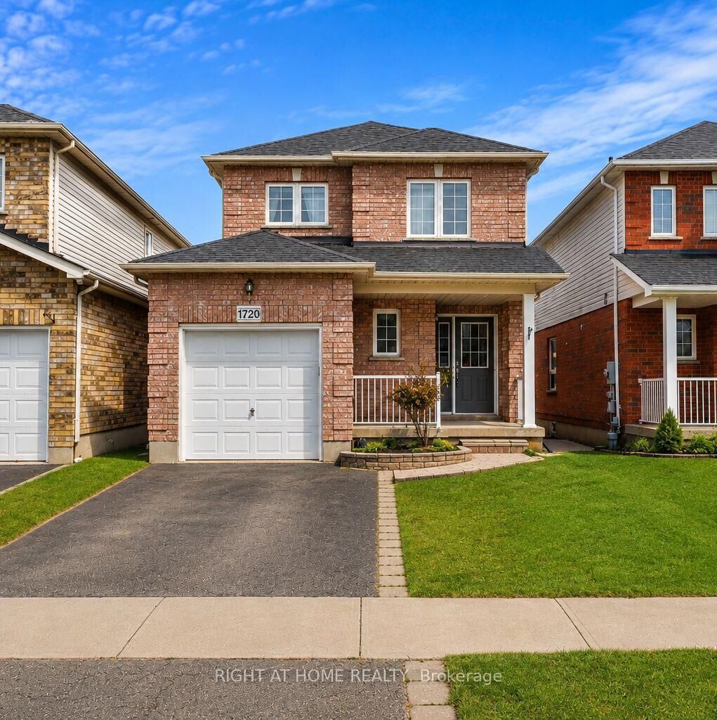 Property Photo:  1720 Radcliffe Drive  ON L1K 2T1 